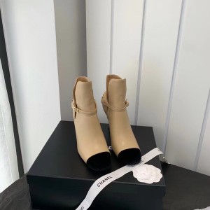 Chanel Strappy Pumps Calfskin Leather Fall/Winter 2021 Collection - Image 8
