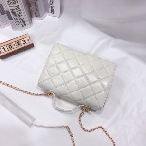 Chanel Top Handle Bag 20cm AS1918 Lambskin Leather Gold Hardware Spring/Summer 2022 Collection - Image 10