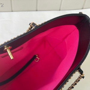 Chanel Tote Shoulder Bag 25cm A2374 Gold Hardware Calfskin Leather - Image 8