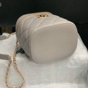 Chanel Trendy CC Vanity Case Bag 24cm Lambskin Leather Cruise 2020 Collection - Image 5