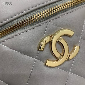 Chanel Trendy CC Vanity Case Bag 24cm Lambskin Leather Cruise 2020 Collection - Image 7