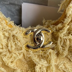 Chanel Tweed Calfskin Hobo Bag 40cm Gold Hardware Cruise 2021 Seasonal Collection - Image 4