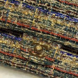 Chanel Tweed Classic Flap Bag 25cm Gold Hardware Spring/Summer 2020 Collection - Image 4