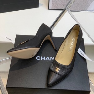 Chanel Vintage Pumps Lambskin Leather Spring/Summer 2022 Collection - Image 8