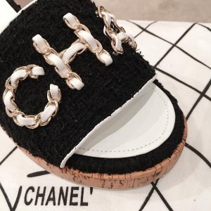 Chanel Woven Chain Cork Mules Sandals Tweed/Calfskin Leather Spring/Summer 2020 Collection - Image 6
