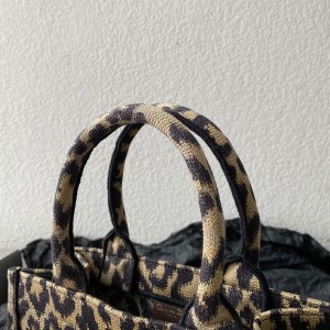 Christian Dior Book Tote Bag 25cm 1265 Mizza Embroidery Canvas Fall/Winter 2022 Collection - Image 5