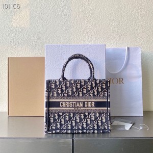 Christian Dior Book Tote Bag 25cm 1265 Oblique Embroidered Canvas Fall/Winter 2022 Collection - Image 3