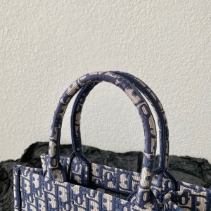 Christian Dior Book Tote Bag 25cm 1265 Oblique Embroidered Canvas Fall/Winter 2022 Collection - Image 6