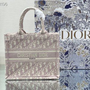 Christian Dior Book Tote Bag 25cm 1265 Oblique Embroidered Canvas Fall/Winter 2022 Collection - Image 8
