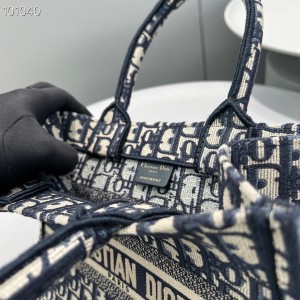 Christian Dior Book Tote Bag 25cm 1265 Oblique Embroidered Canvas Fall/Winter 2022 Collection - Image 9