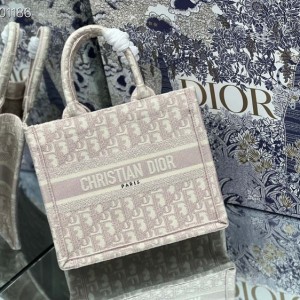 Christian Dior Book Tote Bag 25cm 1265 Oblique Embroidered Canvas Fall/Winter 2022 Collection - Image 9