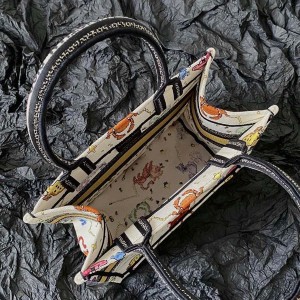 Christian Dior Book Tote Bag 25cm 1265 Pixel Zodiac Embroidery Canvas Fall/Winter 2022 Collection - Image 5