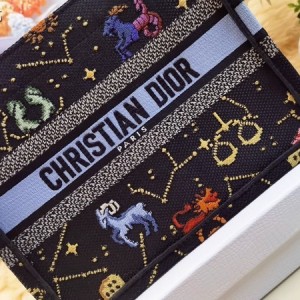 Christian Dior Book Tote Bag 25cm 1265 Pixel Zodiac Embroidery Canvas Fall/Winter 2022 Collection - Image 6