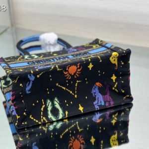Christian Dior Book Tote Bag 25cm 1265 Pixel Zodiac Embroidery Canvas Fall/Winter 2022 Collection - Image 7