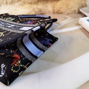 Christian Dior Book Tote Bag 25cm 1265 Pixel Zodiac Embroidery Canvas Fall/Winter 2022 Collection - Image 7
