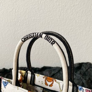 Christian Dior Book Tote Bag 25cm 1265 Pixel Zodiac Embroidery Canvas Fall/Winter 2022 Collection - Image 7