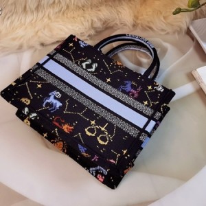 Christian Dior Book Tote Bag 25cm 1265 Pixel Zodiac Embroidery Canvas Fall/Winter 2022 Collection - Image 8