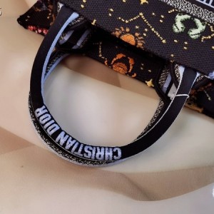 Christian Dior Book Tote Bag 25cm 1265 Pixel Zodiac Embroidery Canvas Fall/Winter 2022 Collection - Image 9