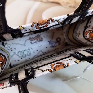 Christian Dior Book Tote Bag 25cm 1265 Pixel Zodiac Embroidery Canvas Fall/Winter 2022 Collection - Image 9
