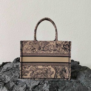 Christian Dior Book Tote Bag 25cm 1265 Toile De Jouy Embroidered Canvas Fall/Winter 2022 Collection - Image 3
