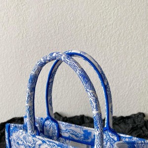 Christian Dior Book Tote Bag 25cm 1265 Toile de Jouy Reverse Transparent Embroidery Canvas Fall/Winter 2022 Collection - Image 5