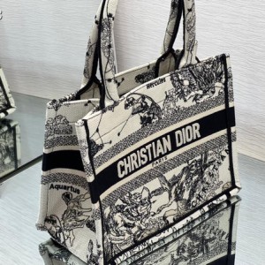 Christian Dior Book Tote Bag 25cm 1265 Toile de Jouy Zodiac Embroidery Canvas Fall/Winter 2022 Collection - Image 3