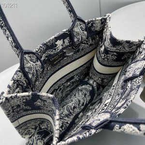 Christian Dior Book Tote Bag 25cm 93361 Chinese New Year Toile De Jouy Embroidered Canvas Fall/Winter 2022 Collection - Image 6