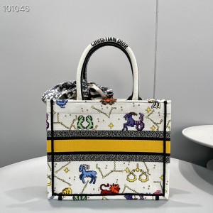Christian Dior Book Tote Bag 25cm M1265 Pixel Zodiac Embroidery Canvas Fall/Winter 2022 Collection - Image 3