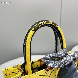 Christian Dior Book Tote Bag 25cm M1265 Pixel Zodiac Embroidery Canvas Fall/Winter 2022 Collection - Image 5