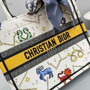 Christian Dior Book Tote Bag 25cm M1265 Pixel Zodiac Embroidery Canvas Fall/Winter 2022 Collection - Image 5