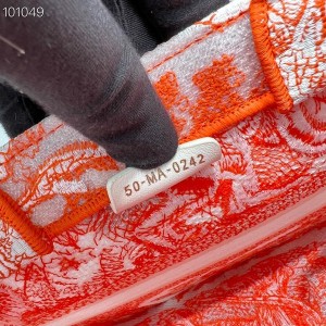 Christian Dior Book Tote Bag 25cm M1265 Toile de Jouy Reverse Transparent Embroidery Canvas Fall/Winter 2022 Collection - Image 9