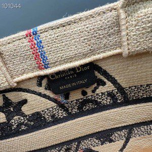 Christian Dior Book Tote Bag 25cm M1265 Union Jute Embroidery Canvas Fall/Winter 2022 Collection - Image 9
