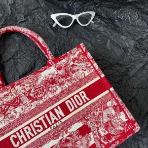 Christian Dior Book Tote Bag 36cm 1286 Chinese New Year Toile De Jouy Embroidered Canvas Fall/Winter 2022 Collection - Image 5