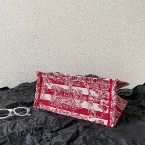 Christian Dior Book Tote Bag 36cm 1286 Chinese New Year Toile De Jouy Embroidered Canvas Fall/Winter 2022 Collection - Image 6
