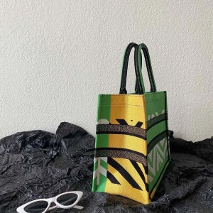 Christian Dior Book Tote Bag 36cm 1286 D-Jungle Pop Cheetah Embroidered Canvas Fall/Winter 2022 Collection - Image 4