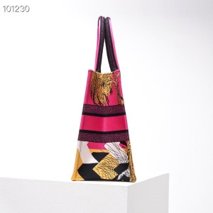 Christian Dior Book Tote Bag 36cm 1286 D-Jungle Pop Jaguar Embroidered Canvas Fall/Winter 2022 Collection - Image 4