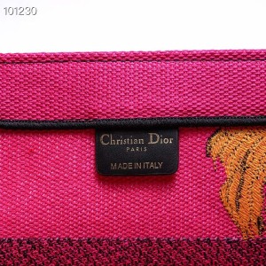 Christian Dior Book Tote Bag 36cm 1286 D-Jungle Pop Jaguar Embroidered Canvas Fall/Winter 2022 Collection - Image 9