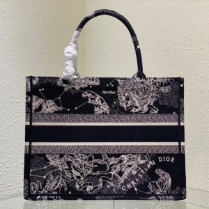 Christian Dior Book Tote Bag 36cm 1286 Toile de Jouy Zodiac Embroidery Canvas Fall/Winter 2022 Collection - Image 3