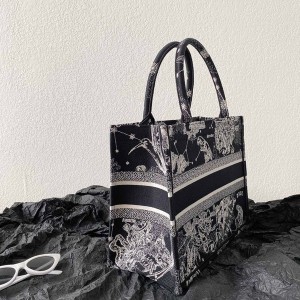 Christian Dior Book Tote Bag 36cm 1286 Toile de Jouy Zodiac Embroidery Canvas Fall/Winter 2022 Collection - Image 3