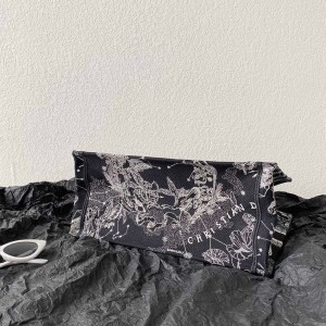 Christian Dior Book Tote Bag 36cm 1286 Toile de Jouy Zodiac Embroidery Canvas Fall/Winter 2022 Collection - Image 4