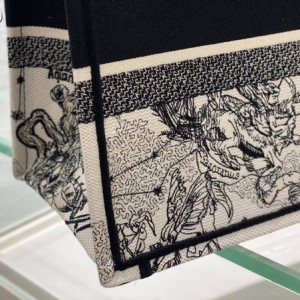 Christian Dior Book Tote Bag 36cm 1286 Toile de Jouy Zodiac Embroidery Canvas Fall/Winter 2022 Collection - Image 7