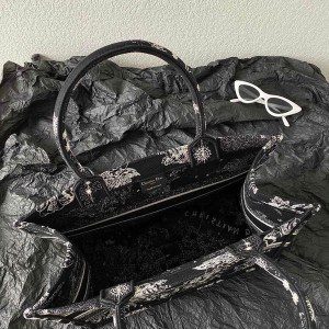 Christian Dior Book Tote Bag 36cm 1286 Toile de Jouy Zodiac Embroidery Canvas Fall/Winter 2022 Collection - Image 7