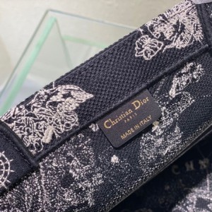 Christian Dior Book Tote Bag 36cm 1286 Toile de Jouy Zodiac Embroidery Canvas Fall/Winter 2022 Collection - Image 9