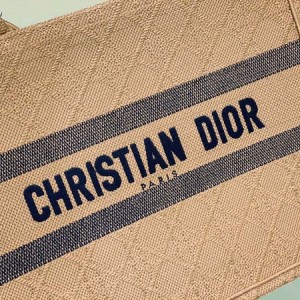 Christian Dior Book Tote Bag 36cm 1296 Cannage Raffia Embroidered Canvas Fall/Winter 2022 Collection - Image 5
