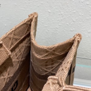 Christian Dior Book Tote Bag 36cm 1296 Cannage Raffia Embroidered Canvas Fall/Winter 2022 Collection - Image 8