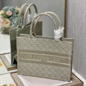 Christian Dior Book Tote Bag 36cm 1296 Cannage Strass Embroidered Canvas Fall/Winter 2022 Collection - Image 4