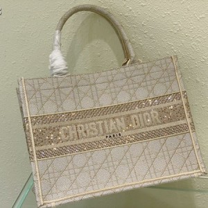 Christian Dior Book Tote Bag 36cm 1296 Cannage Strass Embroidered Canvas Fall/Winter 2022 Collection - Image 4