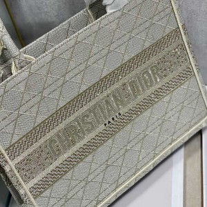 Christian Dior Book Tote Bag 36cm 1296 Cannage Strass Embroidered Canvas Fall/Winter 2022 Collection - Image 7