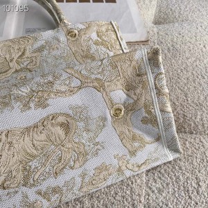 Christian Dior Book Tote Bag 36cm 1296 Chinese New Year Toile De Jouy Embroidered Canvas Fall/Winter 2022 Collection - Image 4