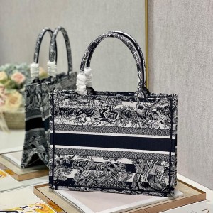 Christian Dior Book Tote Bag 36cm 1296 Chinese New Year Toile De Jouy Embroidered Canvas Fall/Winter 2022 Collection - Image 4
